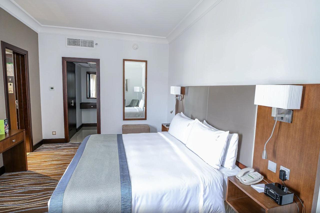 Hotel Copthorne Downtown By Millennium 4*